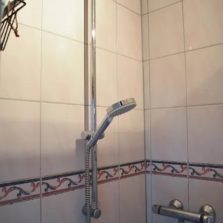 Le Paisible Wifi Parking 4 Personnes Proche Center Parc Acces Direct N4 شقة Brouviller